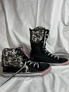 RARE Baby Phat Street High Top Sneaker Sz 8.5 Y2K (Converse style)